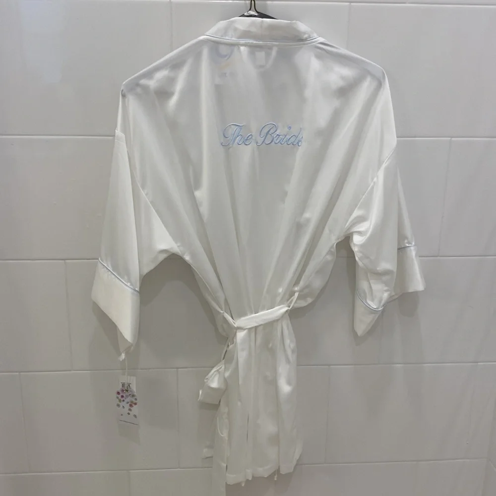Bride Robe - Picture 2 of 3